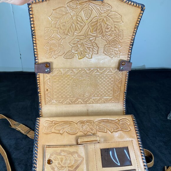Rare, Vintage Hand Tooled, Medium, Fully Reversible, Mexican Leather Purse , - Picture 8 of 14